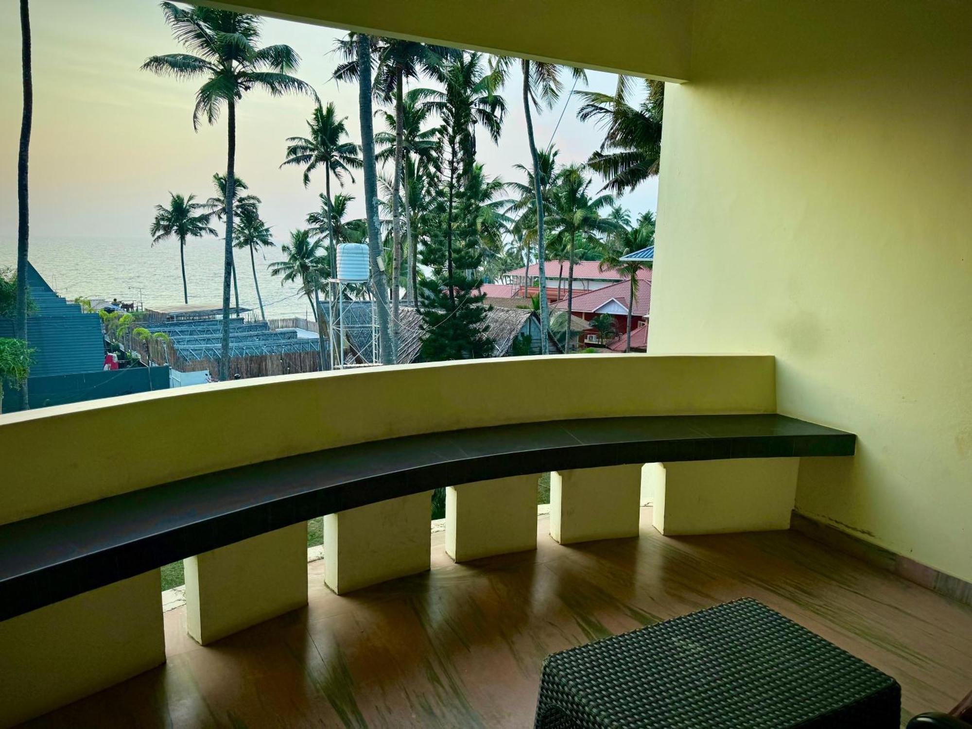 Beach View Balcony Resort By Hello Varkala Exteriör bild