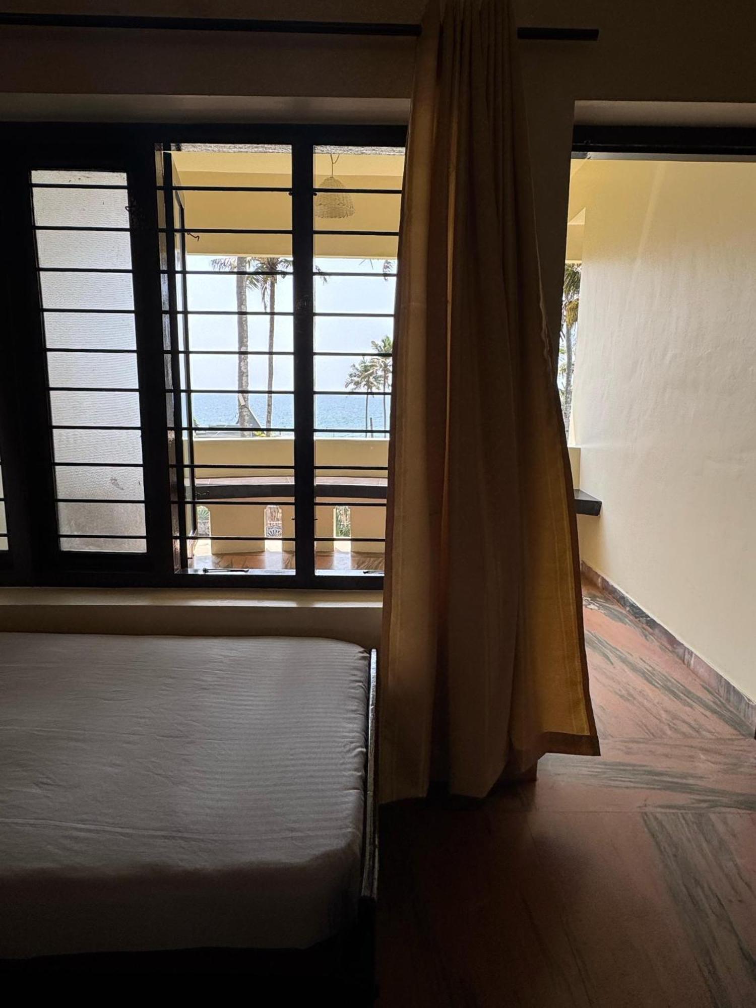 Beach View Balcony Resort By Hello Varkala Exteriör bild